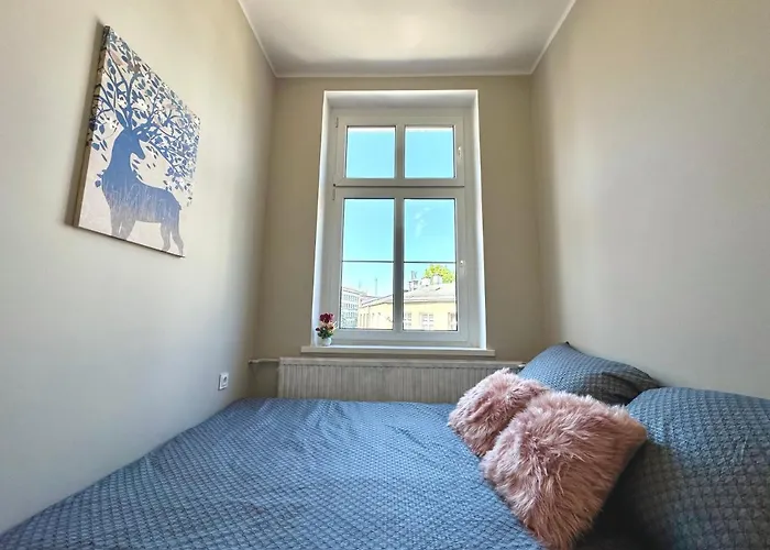 Mmrent Flora Room